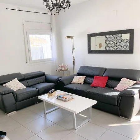 Casa vacanze Interimmo Casa Con Piscina P.189 B Empuriabrava